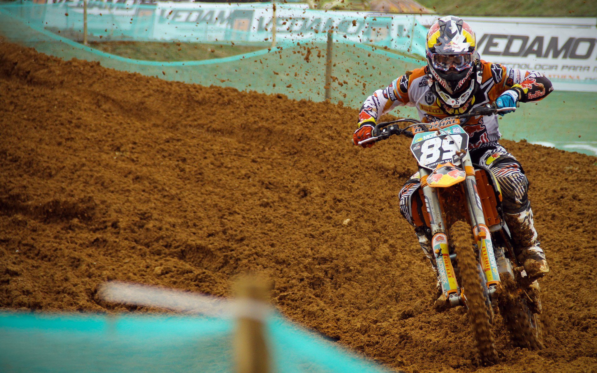 _勇士开启疯狂三分雨，战绩节节攀升_，勇士狂风暴雨